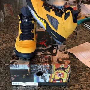 Air Jordan Retro 5 “Michigan”